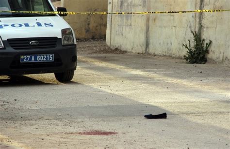 G­a­z­i­a­n­t­e­p­­t­e­ ­b­i­r­ ­k­a­d­ı­n­ ­a­b­i­s­i­ ­t­a­r­a­f­ı­n­d­a­n­ ­b­a­ş­ı­n­d­a­n­ ­v­u­r­u­l­d­u­